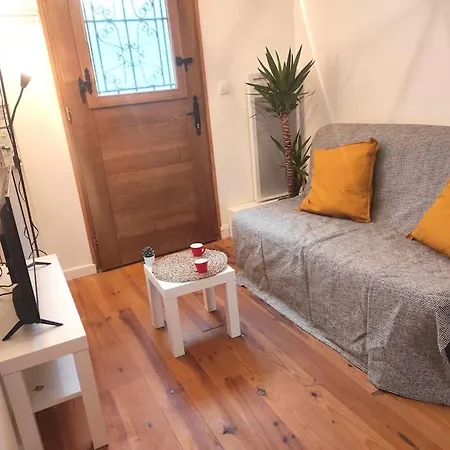 Maisonnette De Charme A Proximite Du Centre 아파트 *